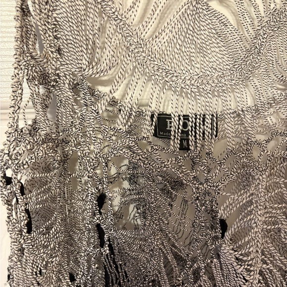 POL Crochet Top - Picture 2 of 5